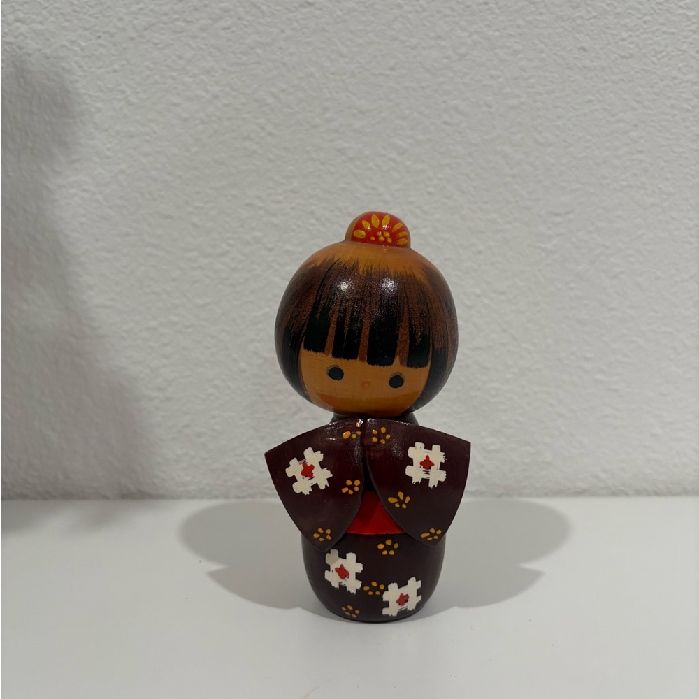 Kokeshi doll floral kimono wood doll